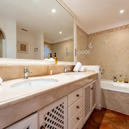 Townhouse Isla De Miraflores * Mijas